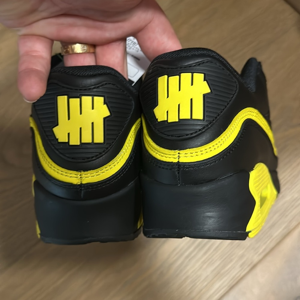 Undefeated airmax deadstock